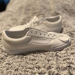 Brand new white canvas vans old school size 9.5